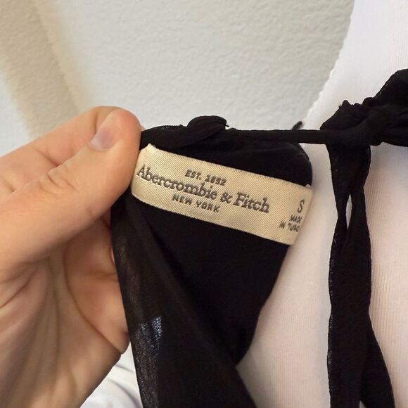 Abercrombie & Fitch Cold Shoulder Mini Dress - Picture 4 of 4